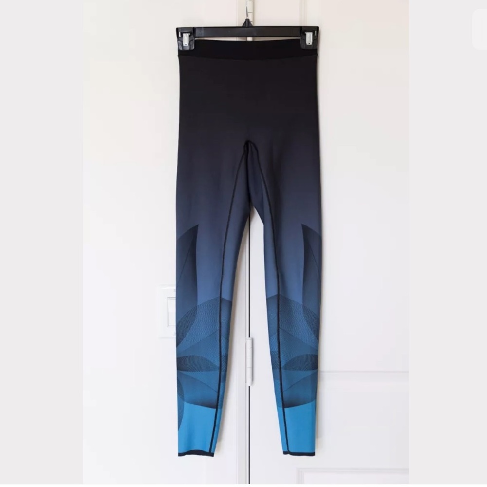 ULTRACOR Blue  Silk Vertex Leggings size XS